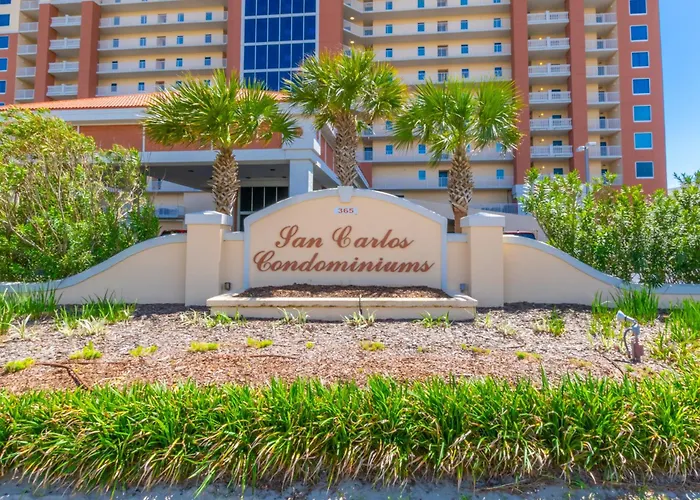 San Carlos 704 Apartment *